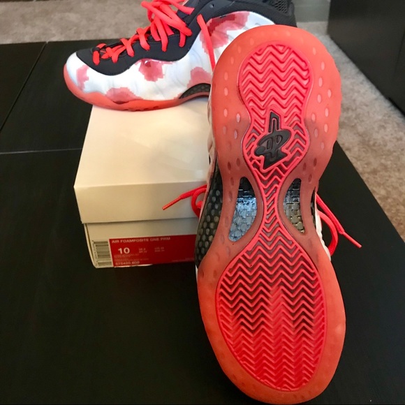 Nike Air Foamposite One “Thermal Map” - Size 10 - Picture 4 of 8